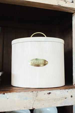 Farmhouse Metal Bread Box