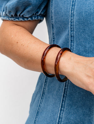 Isabela Thin Tortoise Bangle