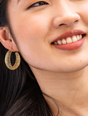 Ink & Alloy Gretchen Honeycomb Hoop