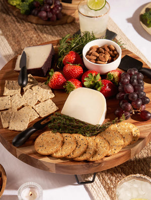 Acacia Footed Cheeseboard & Knife Set