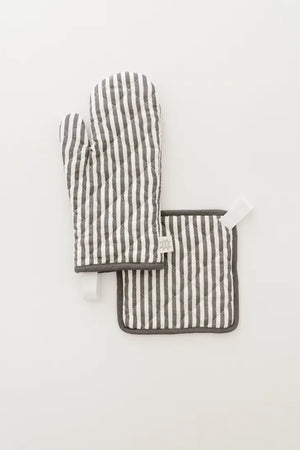 Heirloomed Keepsake Linen Oven Mitt & Potholder Set